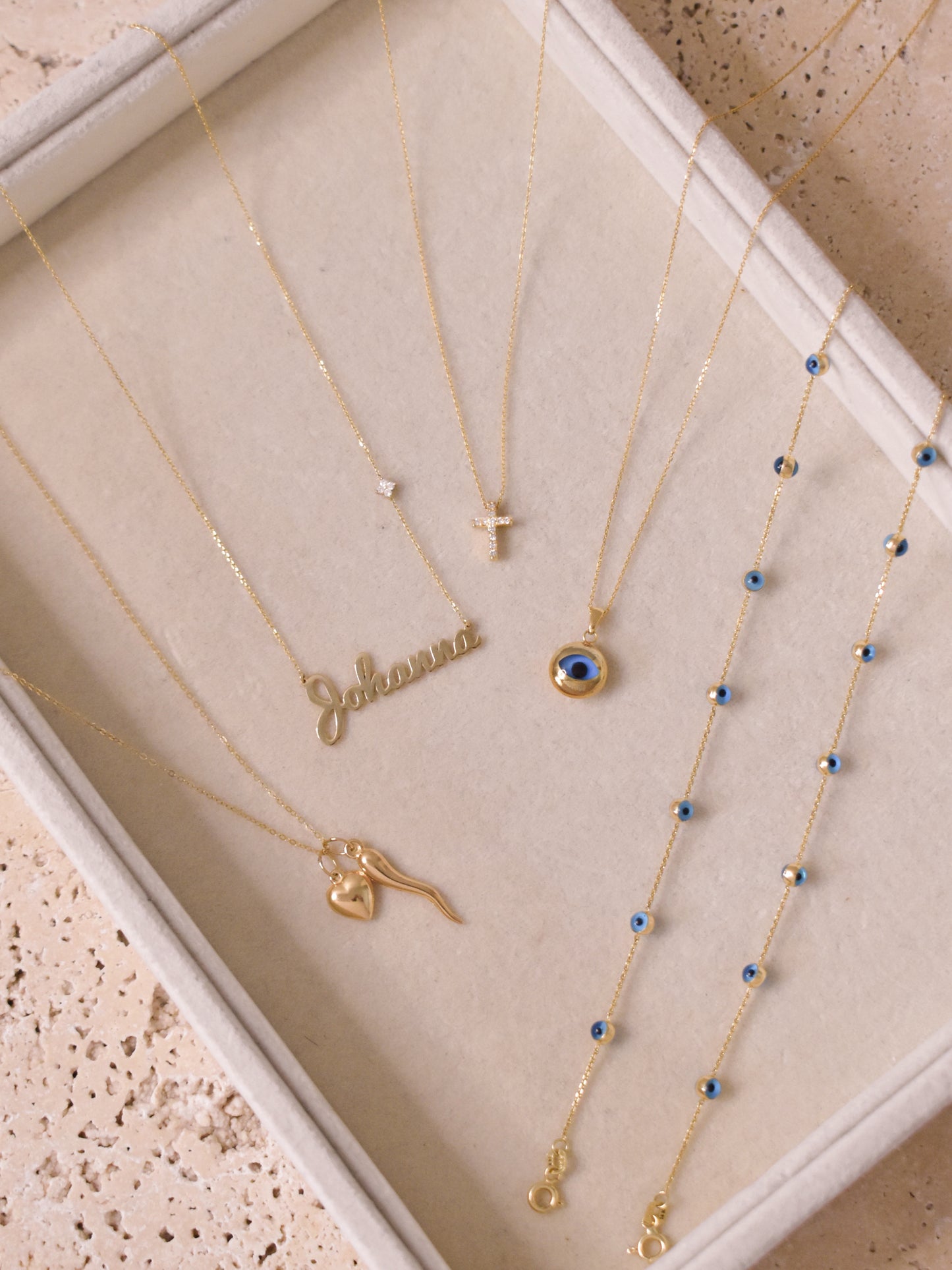 14K Solid Gold Personalized Name Necklace.